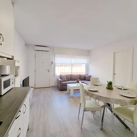 Holiday home Elegance And Comfort Steps From Carrefour Torrevieja