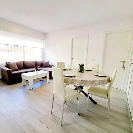Elegance And Comfort Steps From Carrefour * Torrevieja